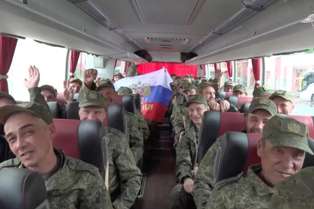 Росія кидає на фронт щойно звільнених з полону: родичі окупантів почали бунтувати