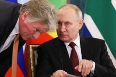 Дмитрий Песков и Владимир Путин и Владимир Путин