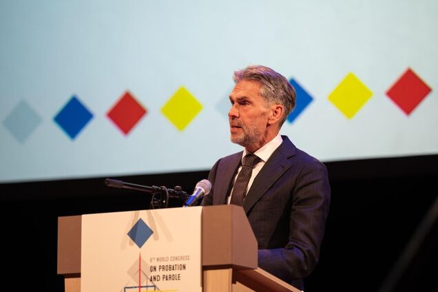 Премьер Нидерландов подал в отставку на фоне распада правительственной коалиции в парламенте: все подробности