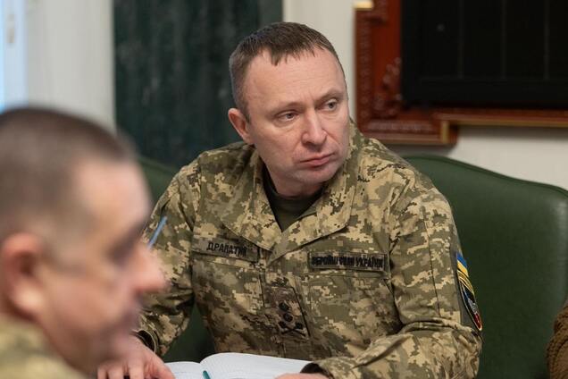 'Зосередиться виключно на бойових питаннях': Зеленський призначив генерала Драпатого командувачем Об'єднаних сил