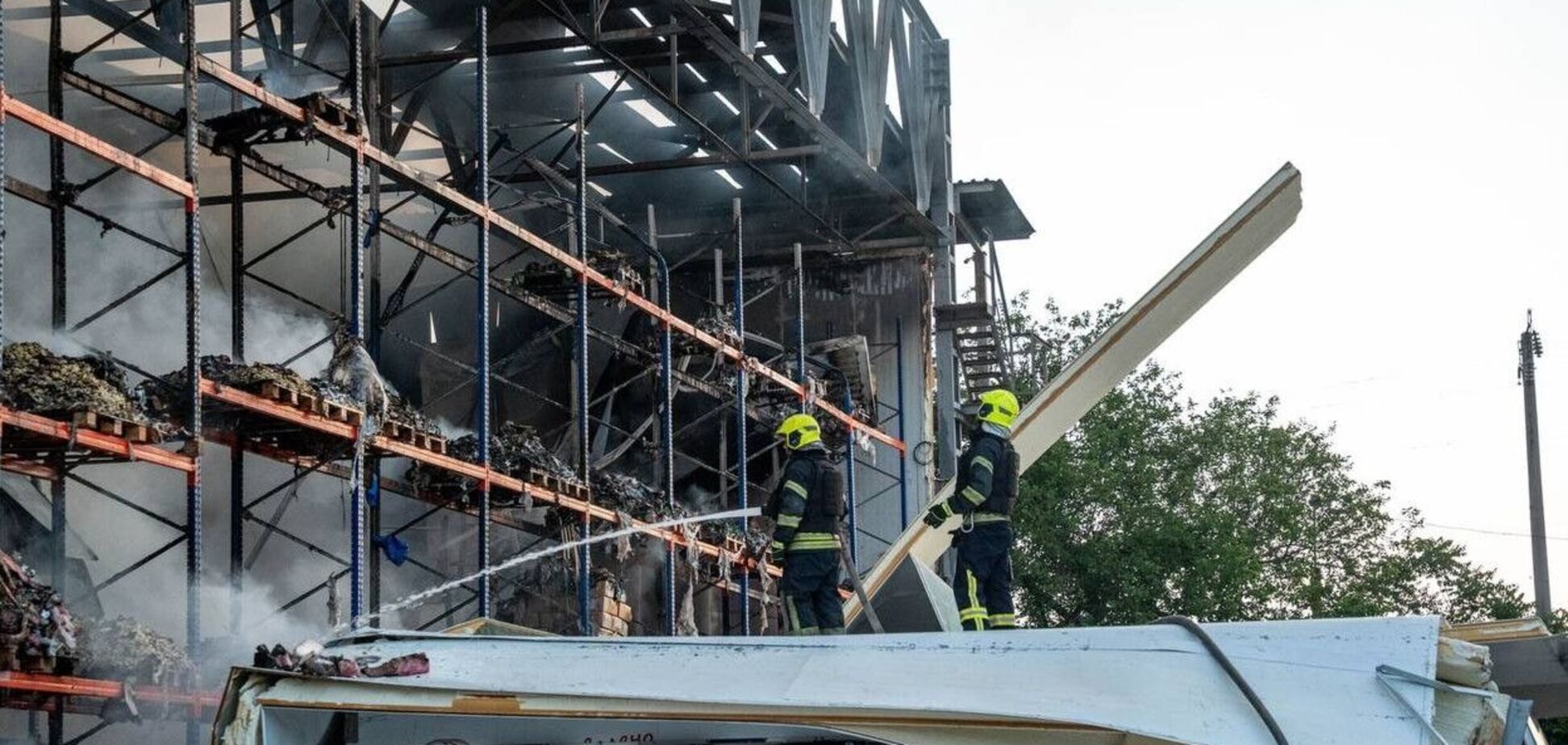 Оккупанты атаковали Одессу, вспыхнули пожары: пострадали пять человек. Фото и видео