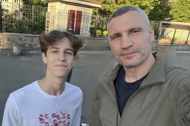 Матір вбитого у фунікулері Максима Матерухіна звернулась за допомогою до Кличка: мер Києва відреагував