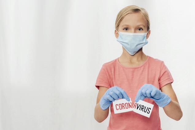 Вакцинація здорових дітей від COVID-19: кому це було потрібно і навіщо взагалі це зробили?