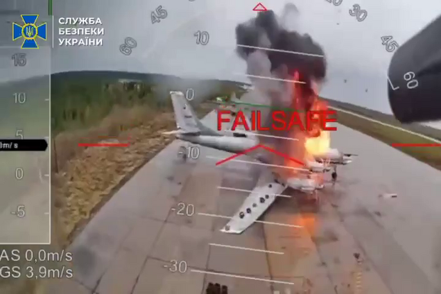 Уражено 41 військовий літак стратегічної авіації РФ: у СБУ показали унікальні кадри спецоперації 'Павутина'. Відео