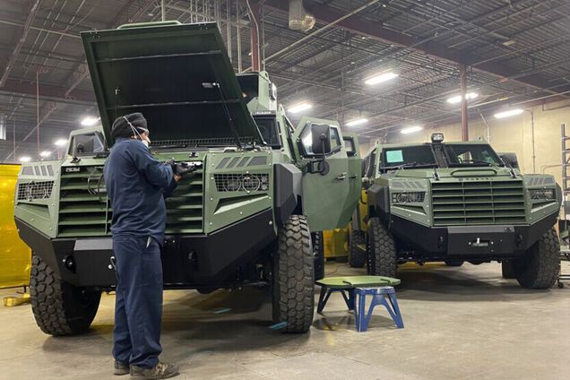 Канадський виробник бронемашин переніс виробництво в Україну: яку продукцію випускає