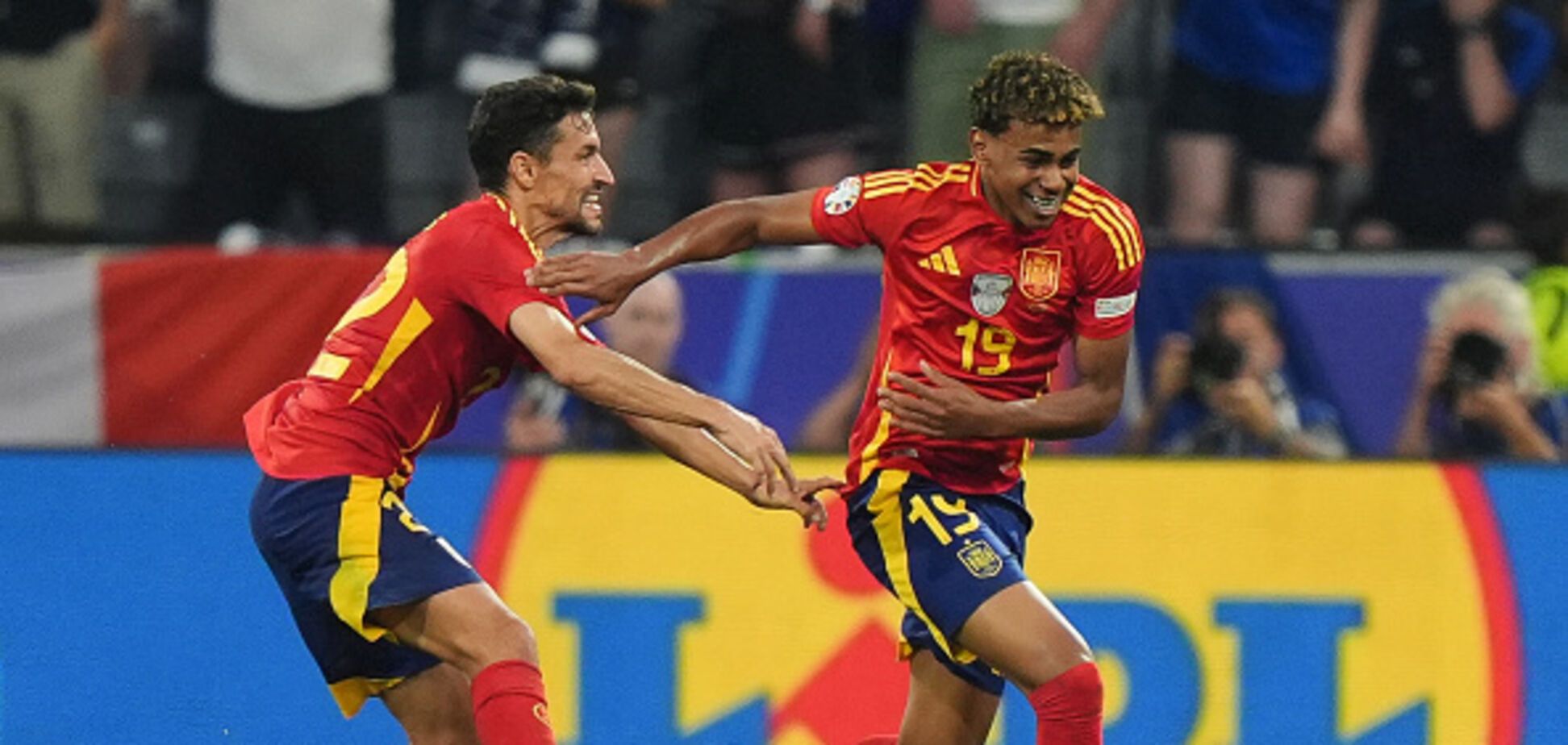 Испания сразится с Францией