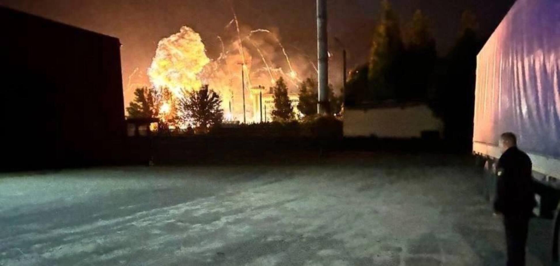 В результате атаки на аэродром в Брянске был уничтожен вертолет Ми-8, еще один получил повреждения: подробности