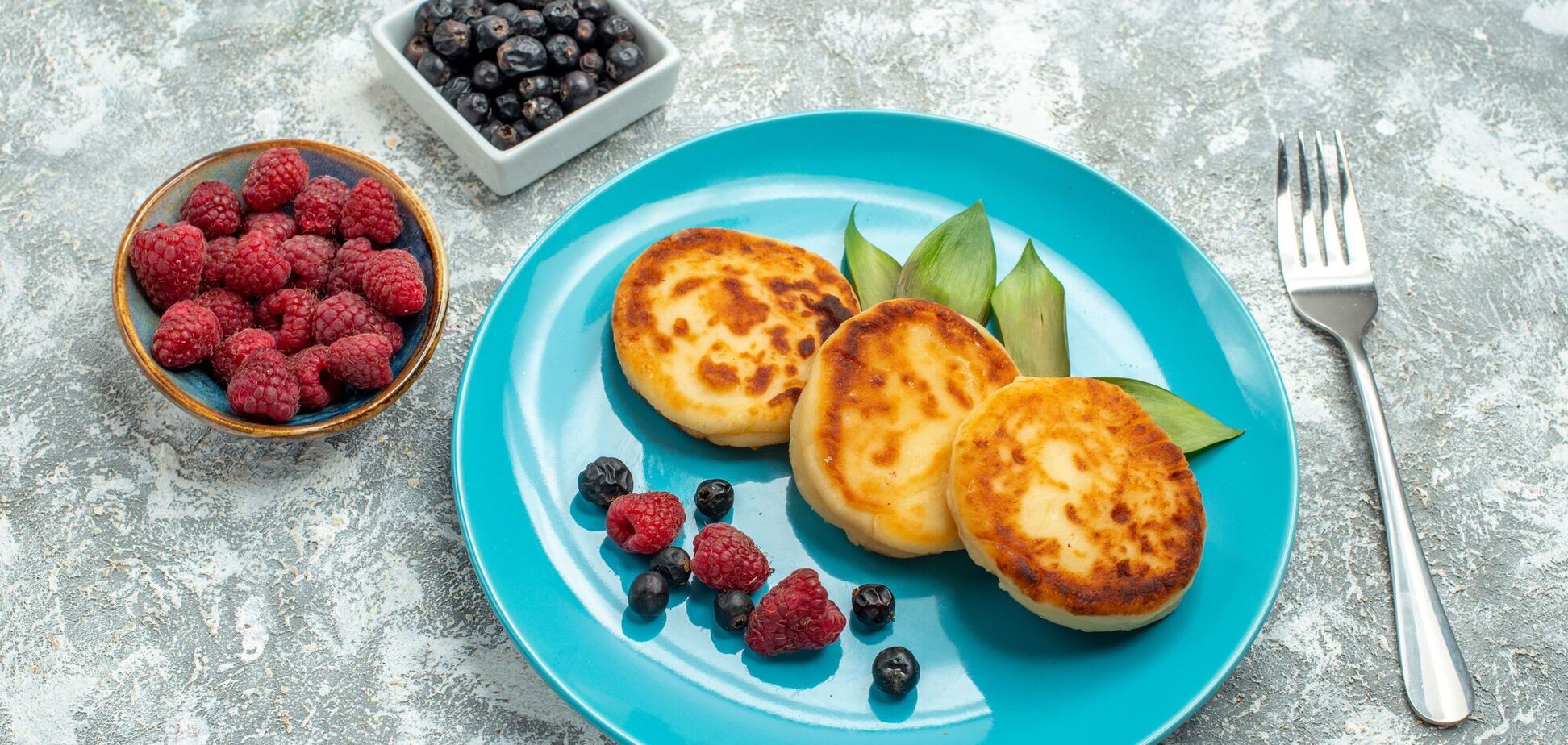 Солодкі морквяні сирники, які точно сподобаються дітям: готуються без цукру та борошна