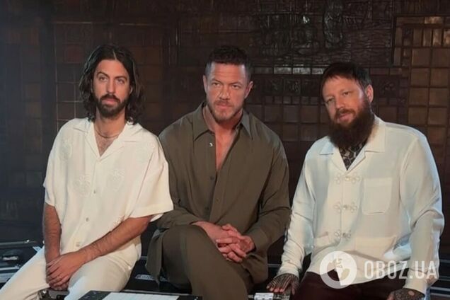 Imagine Dragons трогательно поддержали Украину на концерте в Швеции: солист группы поцеловал сине-желтый флаг