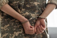 Численні каліцтва та сліди тортур: звільнений з російського полону українець показав своє тіло. Фото 18+