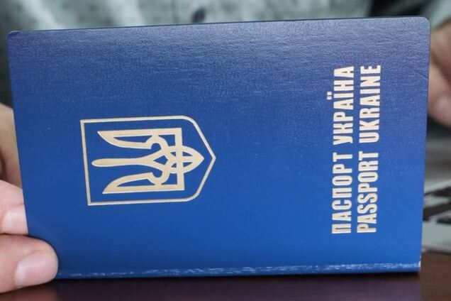 Могут ли забронированные работники поехать за границу в отпуск: разъяснение Минюста. Видео