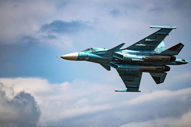 У Росії розбився бомбардувальник Су-34: з'явились дані про долю льотчиків