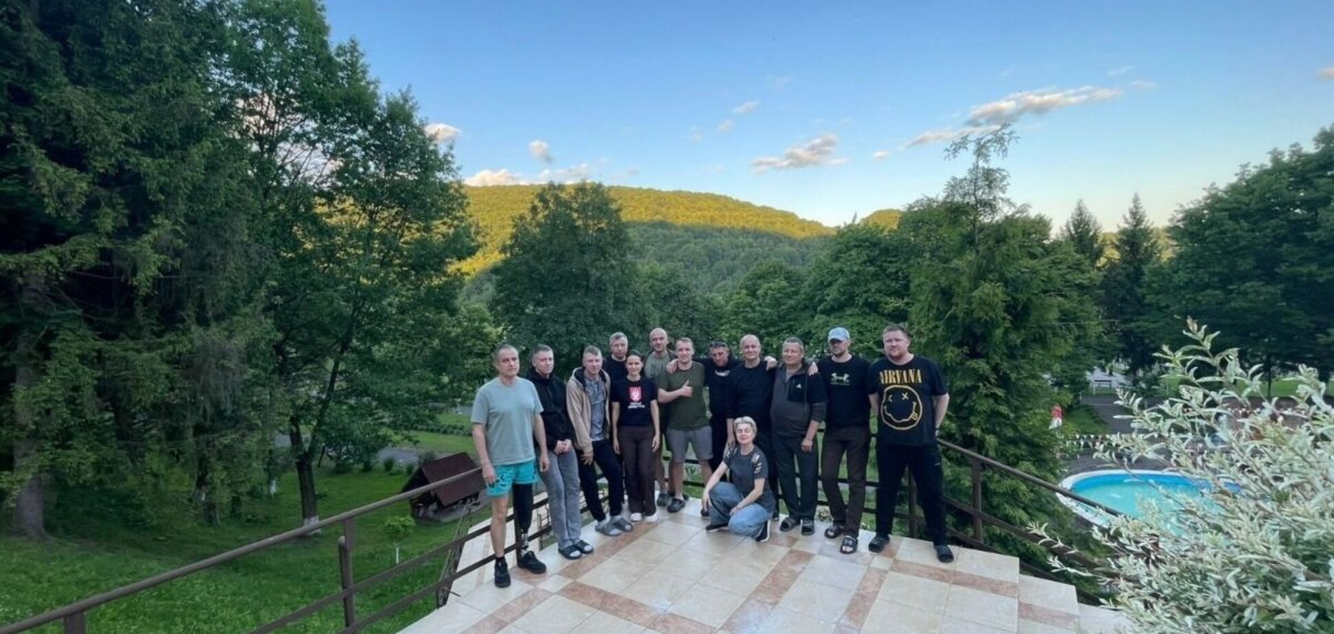 'Ветеранський кемпінг': 'Метінвест' та 'Серце Азовсталі' запустили нову програму реабілітації воїнів