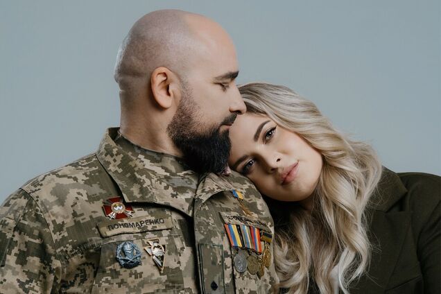 Ведущая 'Хит FM' закрутила роман со старшим на 10 лет Героем Украины: он устроил 'спецоперацию', чтобы познакомиться