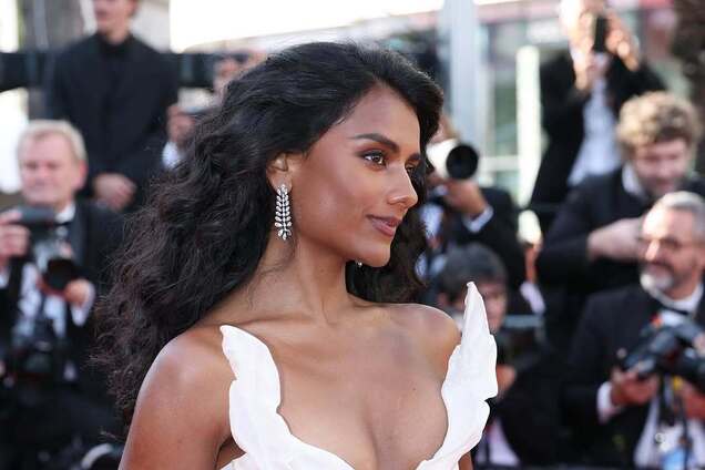 Зірка 'Бріджертонів' зіграє у продовженні 'Диявол носить Prada'