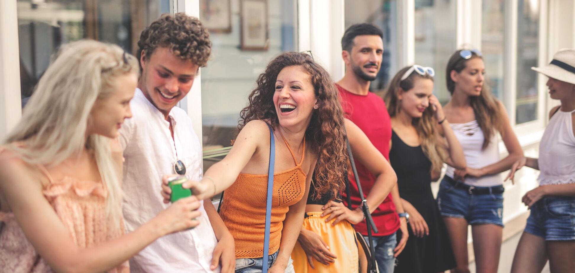 Людський, людяний і людний: яка різниця між цими словами