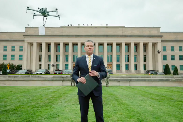 Опередить Россию и Китай: глава Пентагона приказал ускорить производство дронов