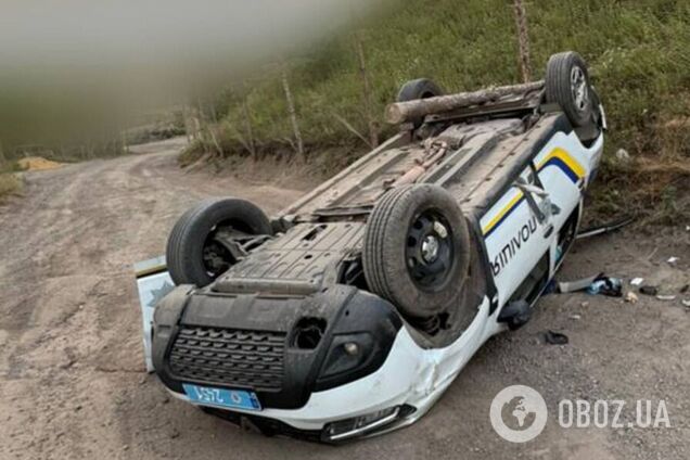 На Харківщині ворожий дрон атакував поліцейське авто: є поранені. Фото 18+