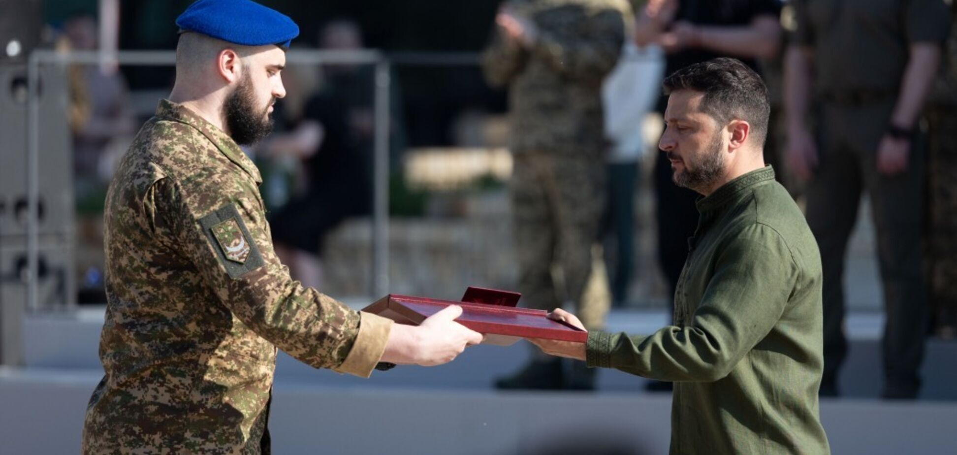 Зеленский вручил украинцам награды в День Украинской Государственности. Фото