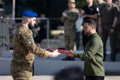 Зеленский вручил украинцам награды в День Украинской Государственности. Фото