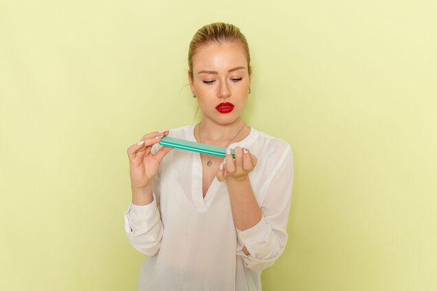 Уродливые на первый взгляд: цвета маникюра, которые на самом деле выглядят роскошно