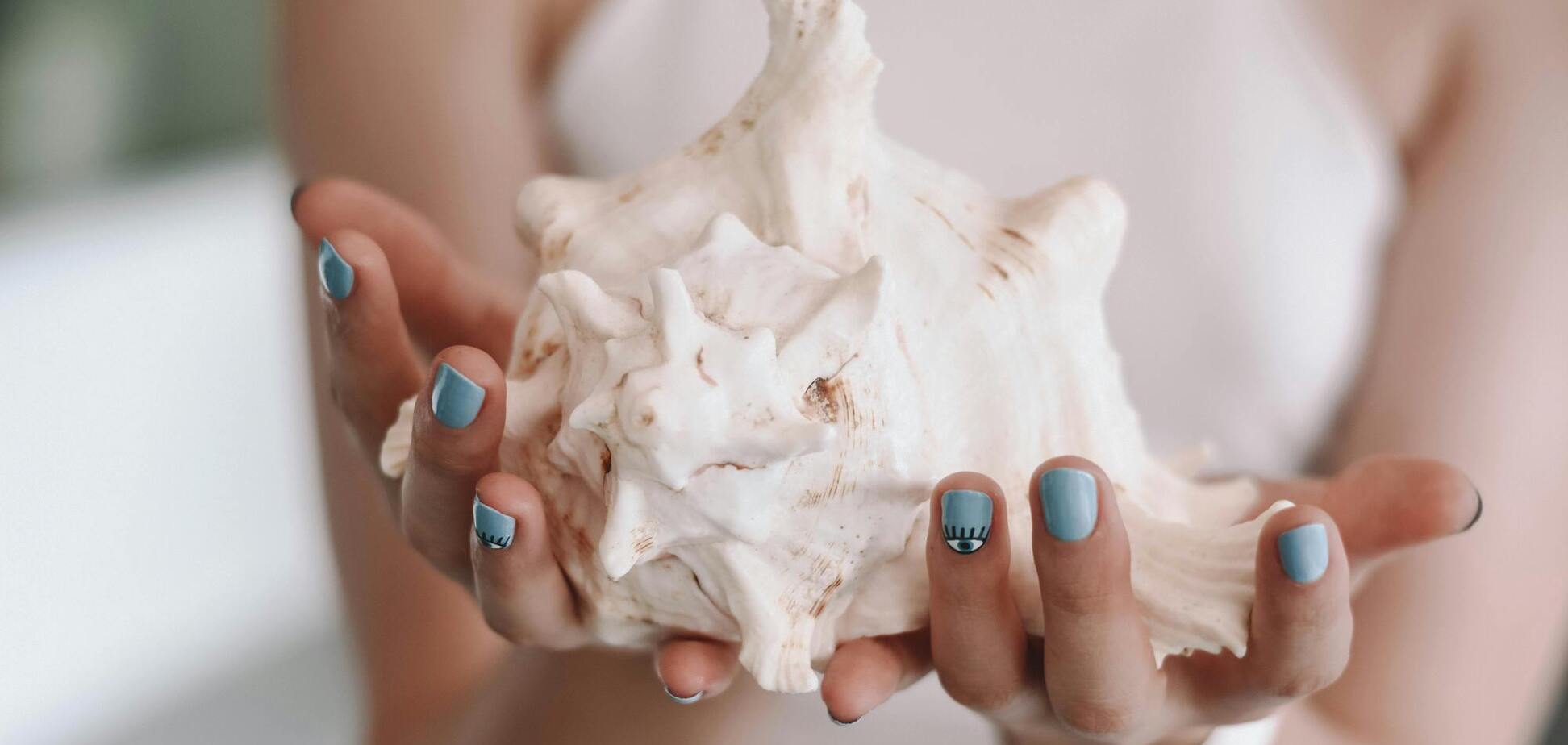 Новий нюд: 8 нейтральних кольорів манікюру