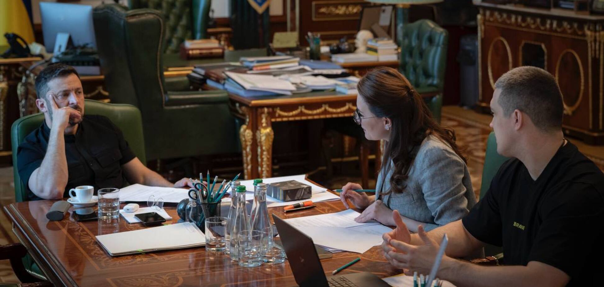 'Готовим первые шаги обновленного правительства': Зеленский провел совещание со Свириденко и Федоровым и назвал ключевые задачи