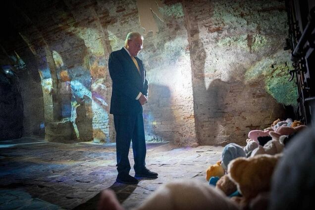 'Вбивства мають припинитися': Келлог вшанував пам'ять загиблих під час війни українських дітей. Фото