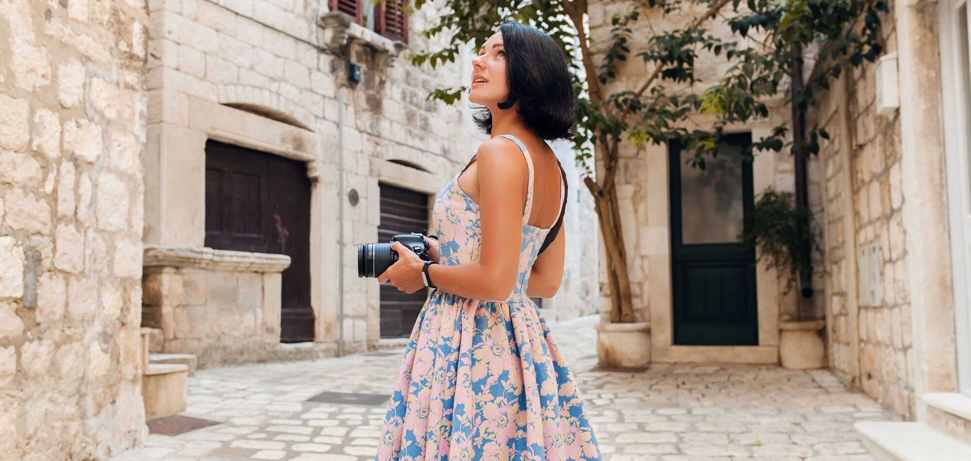 Простые и стильные: какие вещи должны быть в летнем гардеробе всех модниц