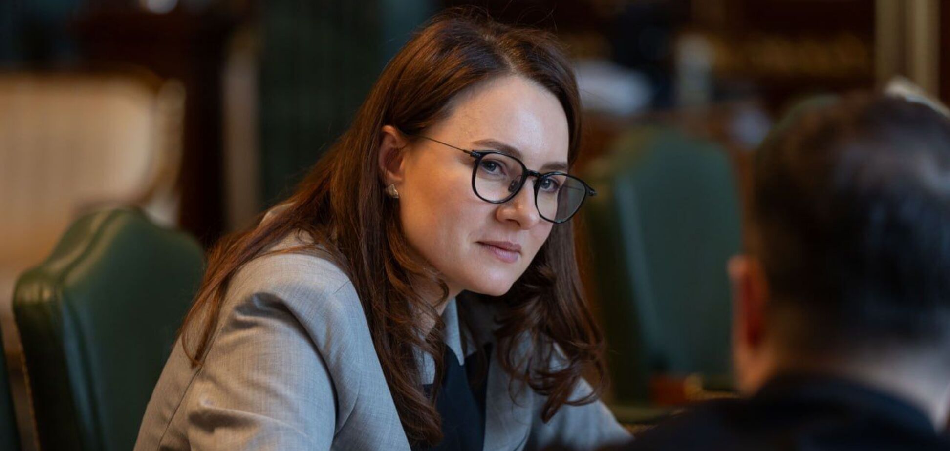 Окуляри Юлії Свириденко за понад 20 тис. грн викликали дискусію: в мережі заступилися за майбутню прем'єр-міністерку