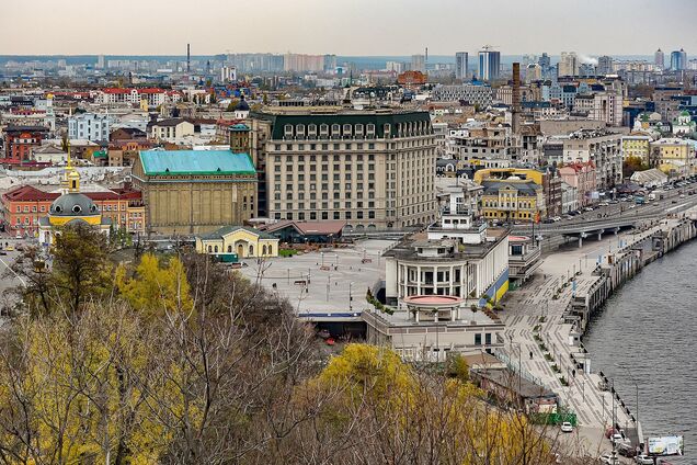 У мережі показали, як змінилася місцевість у районі Поштової площі Києва за 100 років. Фото