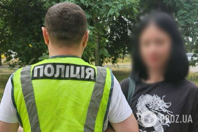 Была пьяной, поэтому свои действия 'не помнит': полицейские нашли девушку, которая в метро Киева кричала 'Слава России'. Фото