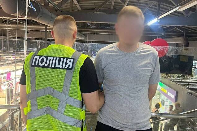 Говорят, что не поделили очередь: в Киеве на Выдубичах в ТРЦ произошла резня. Фото и видео