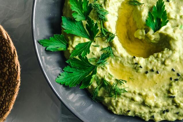 Нежная кабачковая намазка с чесноком и плавленым сыром: готовится 15 минут