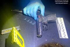 В Чернигове мужчина выстрелил в незнакомца во время перепалки: полиция выясняет обстоятельства