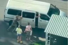 'Позиция остается неизменной': в Одесском ТЦК отреагировали на инцидент с 'заталкиванием в бус' мужчины