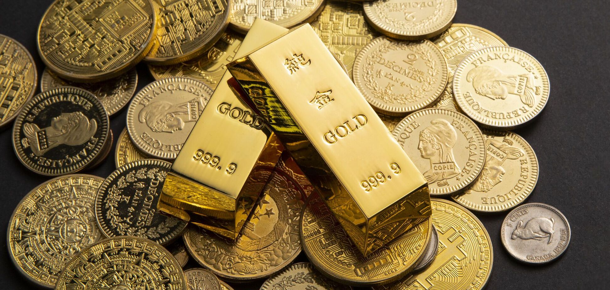 Чи можна перетворити інші метали на золото? Вчені пояснили мрію алхіміків