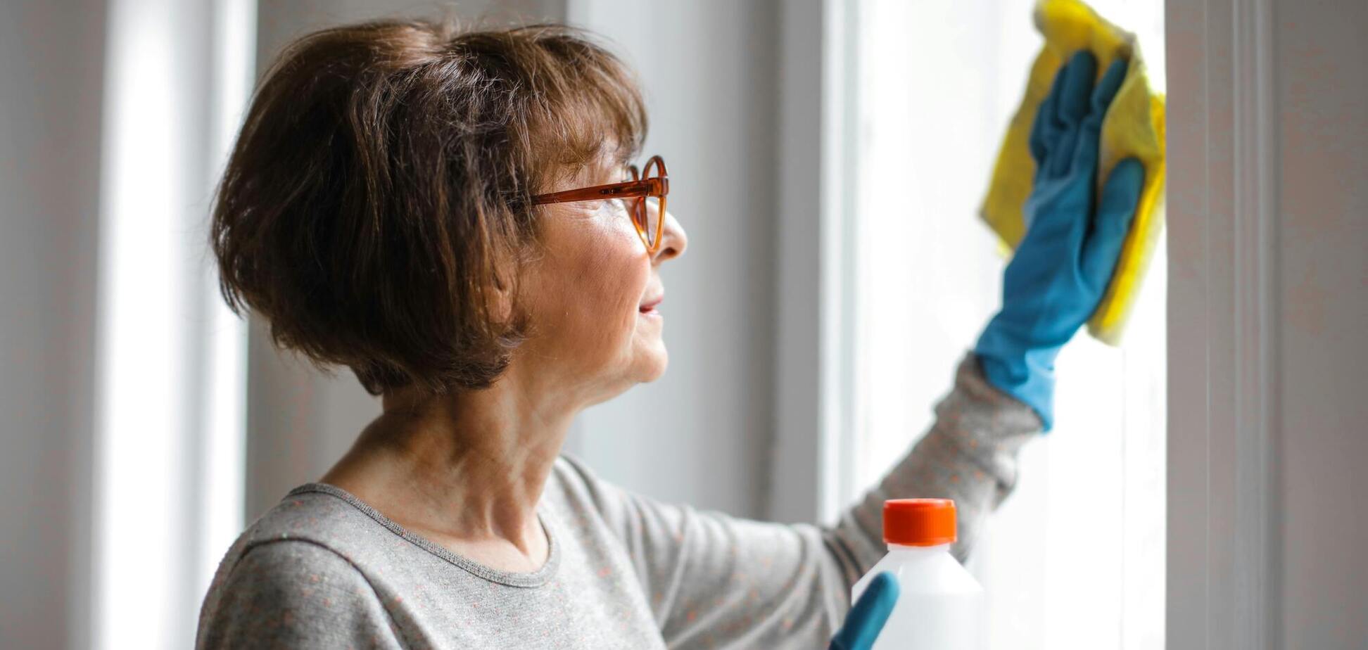 Как помыть окна без разводов за 10 минут: домашнее средство