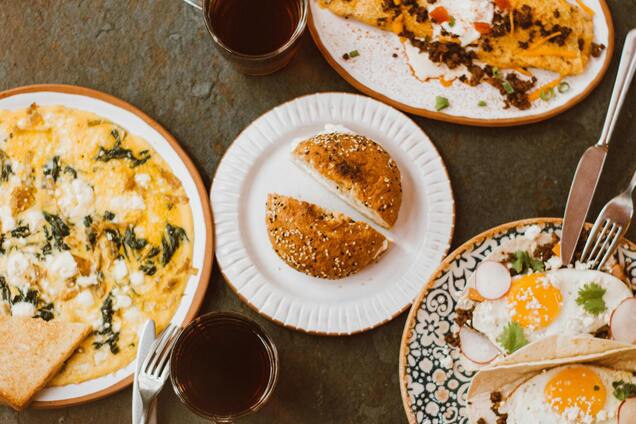 Не молоко чи вершки: що додати у омлет, щоб він вийшов пухким