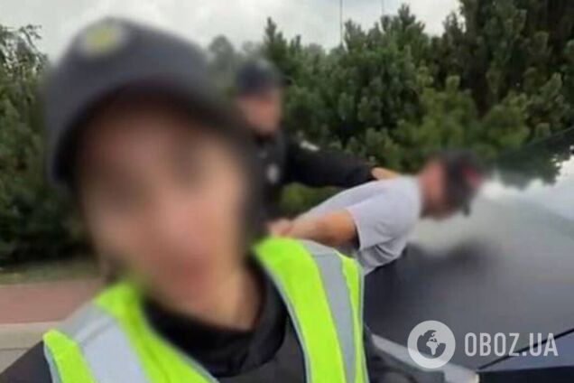 Ради хайпа снимали провокационные ролики: в Киеве задержали блогеров-'полицейских'. Фото