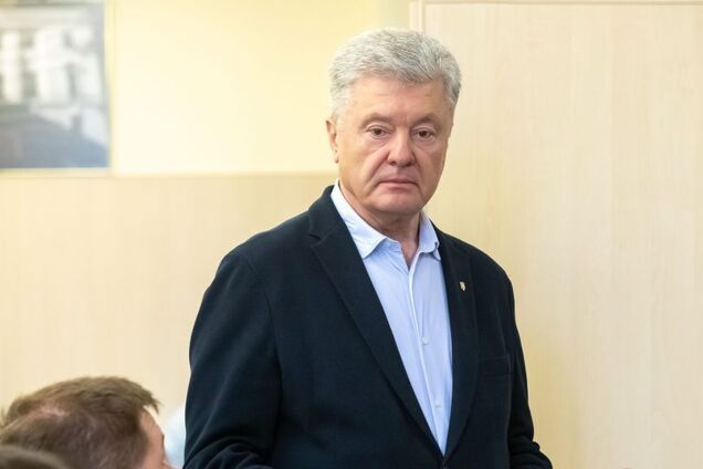 По одному сценарию: Порошенко указал, что общего между ликвидацией независимости НАБУ и САП и введением санкций против него