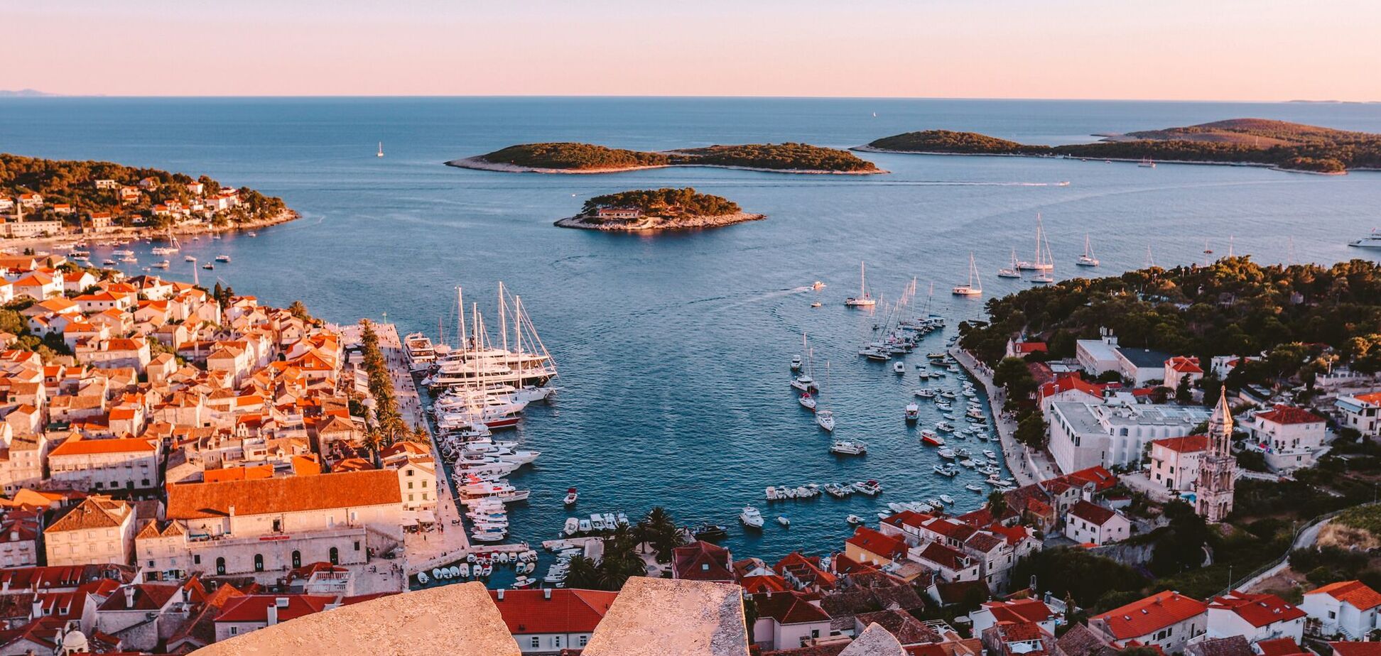 Майже завжди сонячно: названо острів для ідеальної відпустки не лише влітку