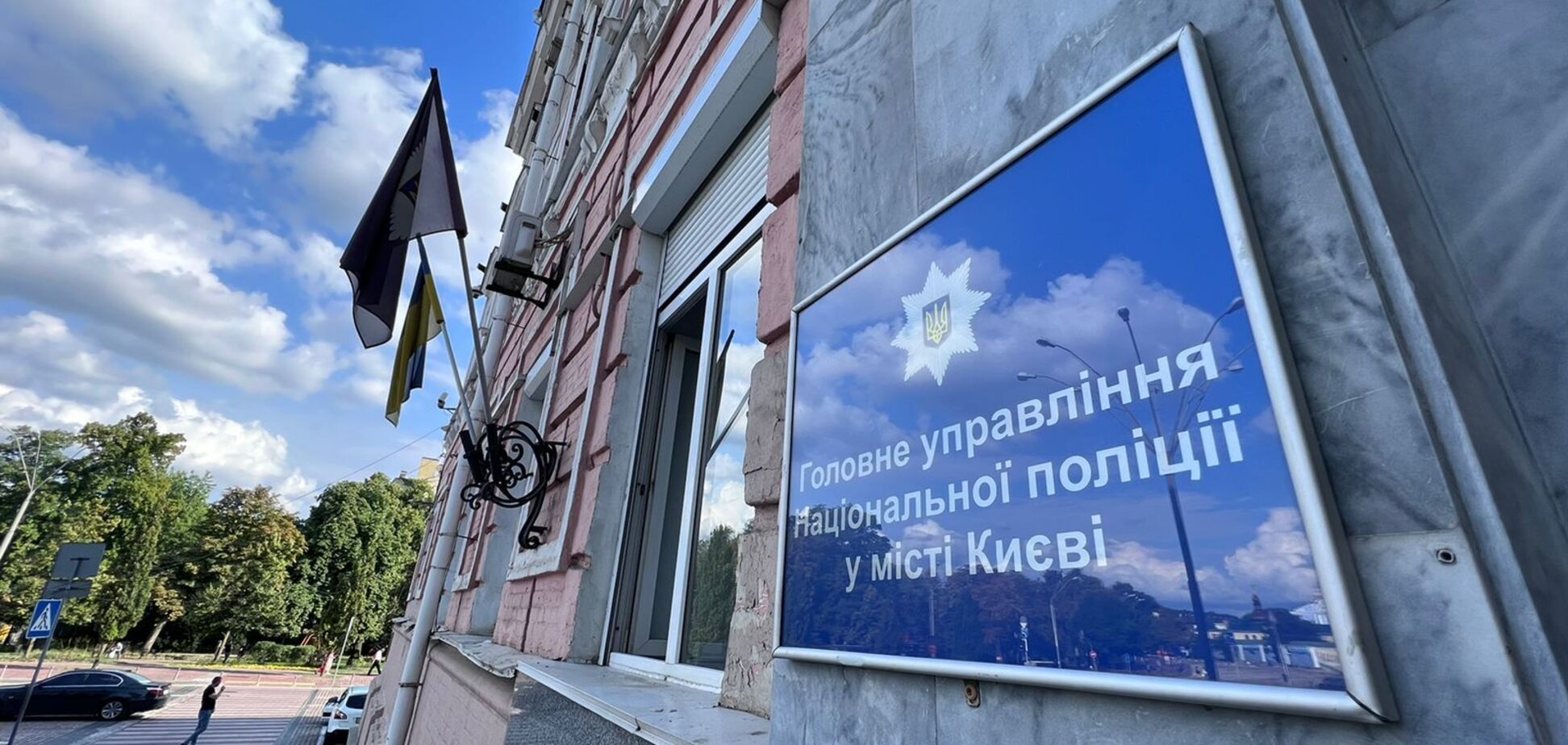 Грався у кімнаті: у Києві 4-річний хлопчик випав з вікна будинку та загинув. Подробиці трагедії