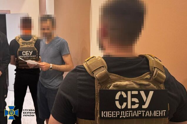 СБУ разоблачила разработчика одной из самых известных в мире хакерских платформ. Фото