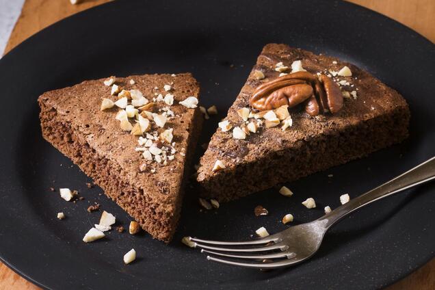 Осталось два переспелых банана: делимся простым рецептом из фруктов для детей