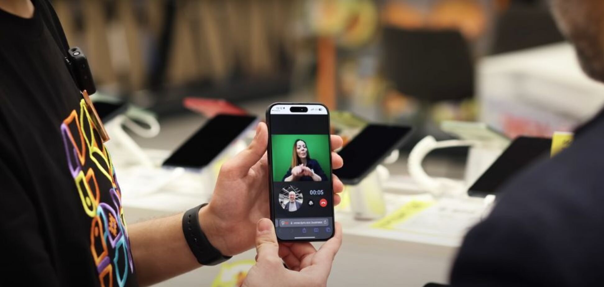 'Фокстрот' масштабировал сервис жестового языка во всех 126 магазинах сети