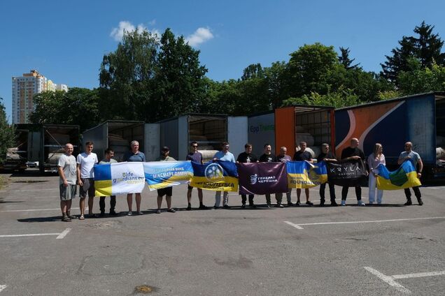 Український виробник дронів 'Генерал Черешня' передав нову партію сіток в межах ініціативи 'Павутиння'