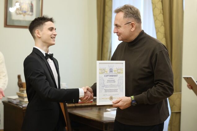 Школяр зі Львова здобув 'срібло' на міжнародній олімпіаді з фізики: всього змагалося понад 400 учасників. Фото