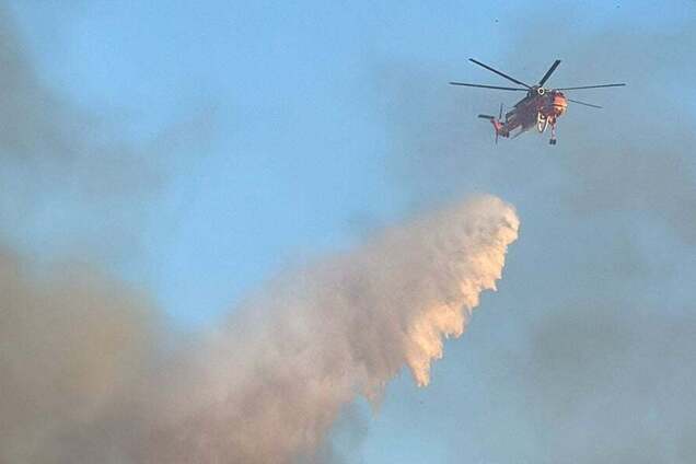 На греческом острове вспыхнул масштабный пожар: людей призвали эвакуироваться