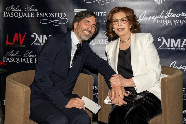 56-річний син Софі Лорен одружився із грузинкою, яка на 20 років молодша. Фото і відео з весілля